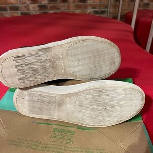 Kenneth Cole Kalvin Ankle Boots
Suede upper leather.